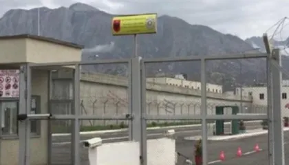Pasiguria në burgje/ 90 të burgosur nga burgu i Fushë Krujës transferohen drejt Peqinit