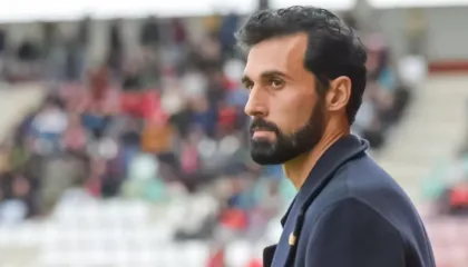 Pasuesi i Alonsos, Reali zyrtarizon trajnerin e ri