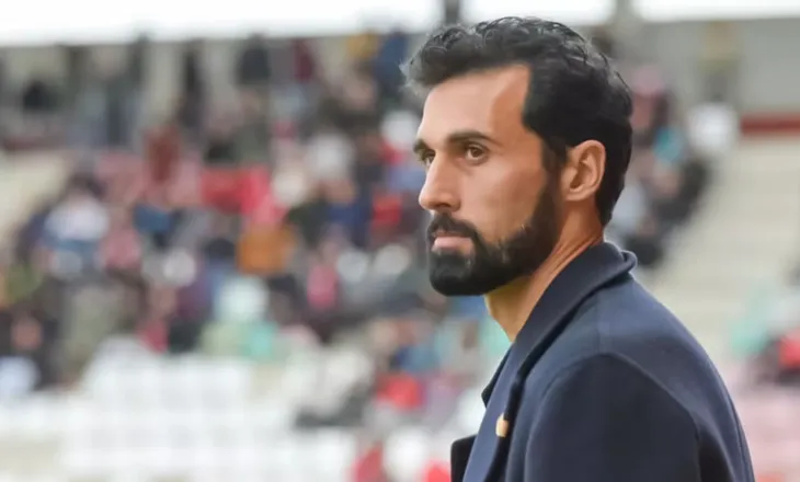 Pasuesi i Alonsos, Reali zyrtarizon trajnerin e ri