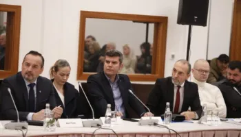 PD dështoi ta bashkonte opozitën, ‘Shoqëria Civile’ del me propozimin: Duhet një tryezë ku…