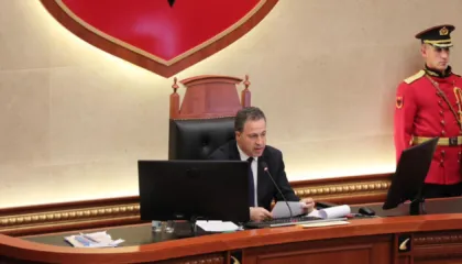 Peleshi hap sesionin e ri parlamentar për vitin 2026: Nuk mund ta arrijmë Europën, nëse brenda kësaj salle nuk vendosim standarde europiane