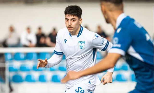 Penallti në fund, tërheqje nga fusha dhe polemika/ Teuta shmang humbjen ndaj Vorës