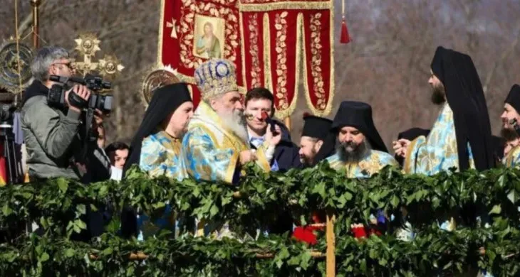 Për herë të parë në një shekull, Liturgjia dhe bekimi i ujit bëhen në gjuhën shqipe në Maqedoninë e Veriut