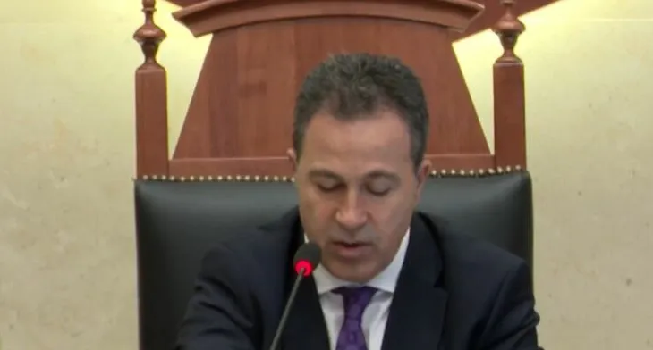 Përdorim i gjuhës jo parlamentare, Peleshi i tërheq vëmendjen Gazment Bardhit, masë edhe për Palokën