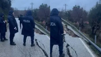 Përkeqësohet situata nga reshjet e dendura/ Dëmtohen dy banesa nga moti i keq në Selenicë, lumi Vjosa del nga shtrati