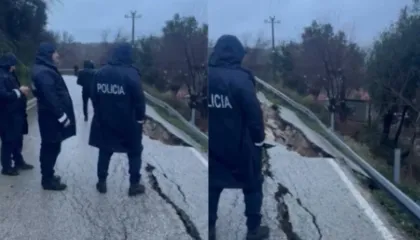 Përkeqësohet situata nga reshjet e dendura/ Dëmtohen dy banesa nga moti i keq në Selenicë, lumi Vjosa del nga shtrati