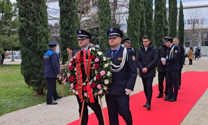 Përkujtohet Ismail Qemali, homazhe të ndara nga PS-ja dhe PD-ja