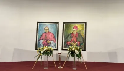 Përkujtohet në një akademi solemne në Katedralen e Prishtinës, trashëgimia e Imzot Nikë Prelës dhe Imzot Mark Sopit