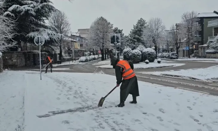 Përmbytje dhe bllokim nga dëbora, si paraqitet situata në të gjithë vendin sot