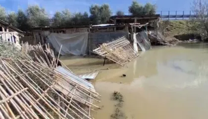Përmbytje në 6 qarqe/  Në Durrës 5477 banesa nën ujë, mbi 850 persona të evakuar! Situata problematike dhe në Shkodër, Lezhë, Gjirokastër, Dibër e Berat