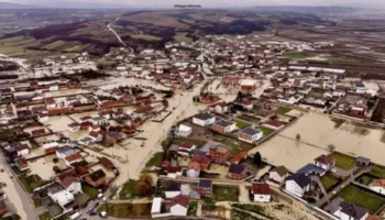 Përmbytje të mëdha edhe në Kosovë/ Lumenjtë dalin nga shtrati. Mitrovica, Vushtria dhe Prizreni më të prekurat