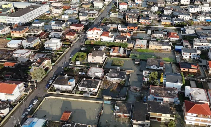 Përmbytjet/ Banorët e Shkozetit peticion bashkisë: Pastroni menjëherë kanalet kulluese