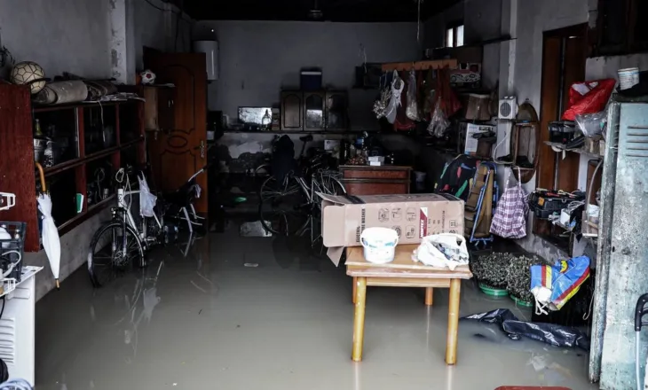 Përmbytjet! Banori në Durrës: Për shtetin jemi ufo! Biznesmeni në Gjirokastër: 300 mijë euro dëm. Qytetari nga Vlora: Ra shtëpia