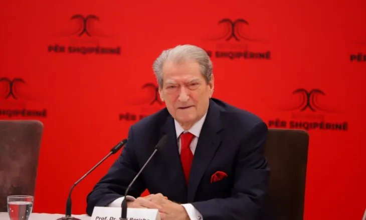 Përmbytjet, Berisha thirrje qytetarëve: Kudo që shihni ministra, i gjuani me vezë dhe domate