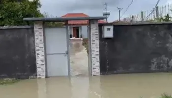 Përmbytjet në Durrës/ 90 banorë të evakuuar nga Sukthi dhe Katundi i Ri, pritet të rritet numri