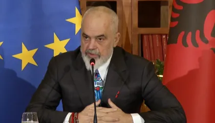 Përmbytjet në Durrës, ironizon Rama: Nuk e kuptoj pse s’po më fajësojnë akoma mua, qeverinë dhe bashkinë