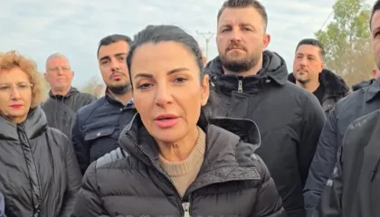 Permbytjet në Fier kujtohet Balluku: Do të kompensohen të gjithë banorët