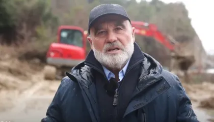 Përmbytjet në Vlorë! Vullnet Sina në terren, gjen “fajtorin”: Rruga është bërë në kohën e PD-së