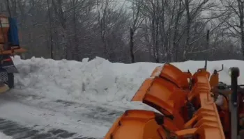 Përmirësohet situata e motit, shumë rrugë që patën probleme nga ngricat, tani janë të kalueshme