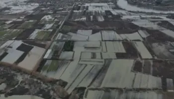 Përmirësohet situata e përmbytjeve në Shkodër. Niveli i ujit në Obot 90 cm, por varkat vijojnë të jenë në terren