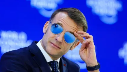 Përplasja me Trump i jep “frymëmarrje” politike Macronit, rritet popullariteti i tij në Francë