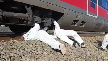 Përplasja tragjike e dy trenave në Spanjë/ Gjendet një tjetër trup i pajetë nën rrënoja, shkon në 42 numri i viktimave