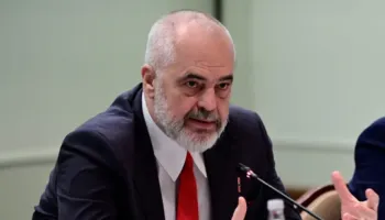 Përplasjet për Platonin dhe Aristotelin, ish-deputetja greke: Rama studioi në Harvard falë meje, ishte gjysmë minoritet!