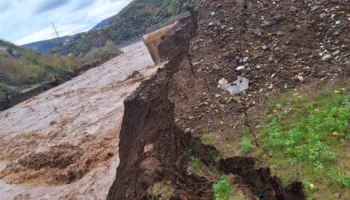 Përroi i Zaranikës dhe i Paprit prurje mbi mesatare, rrezik për përmbytje në qarkun Elbasan