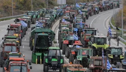 Përshkallëzon protesta e fermerëve në Greqi, pritet të bllokohet për rreth 3 orë aksi rrugor Kakavijë–Janinë