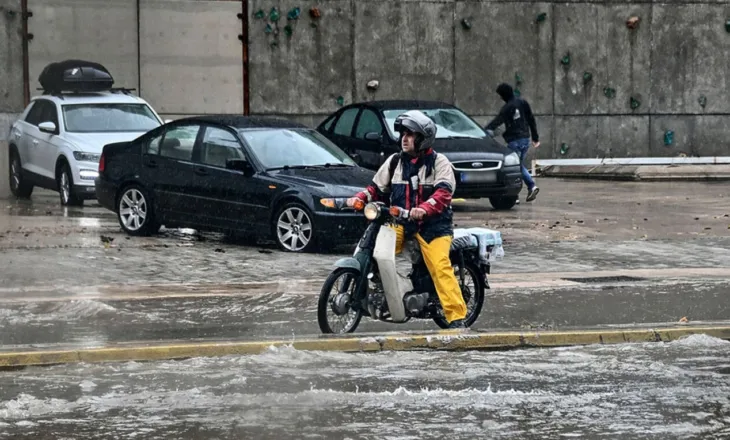 Pesë rajone në kod të kuq përpara motit të keq në Greqi, rekomandime të forta për qytetarët