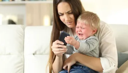 Pesë shenja që grupi juaj i mamave është bërë toksik