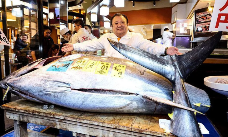 Peshku Ton shitet me një çmim rekord në ankandin e parë të vitit në Tokio