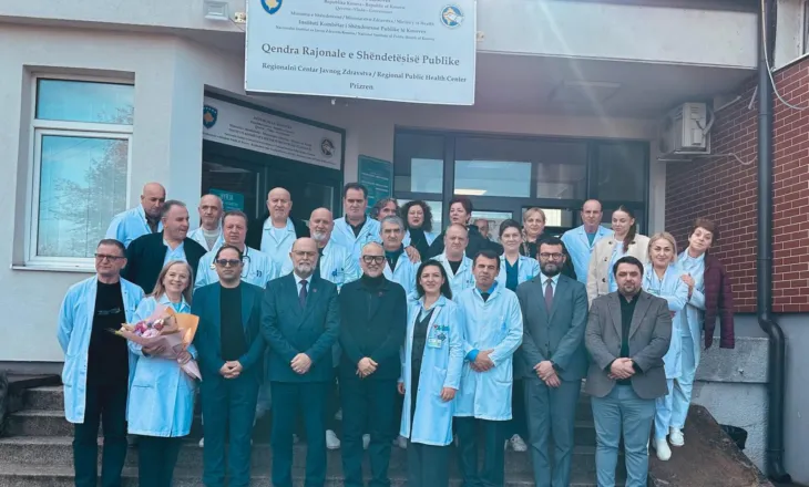 Petrit Malaj viziton Spitalin e Përgjithshëm Rajonal të Prizrenit: Vëllazëria nuk njeh kufij, mirënjohje mjekëve