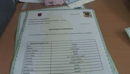 Petro Luarasi “ngel” në bukurshkrim