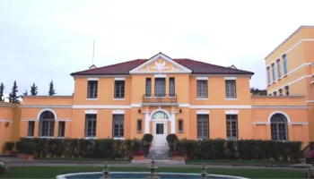 Pezullimi i vizave emigruese për Shqipërinë, Ambasada Amerikane sqaron vendimin e presidentit Trump