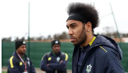 Plas sherri në Kupën e Afrikës,qeveria përjashton një nga yjet më të mëdhenj të futbollit  dhe shkarkon trajnerin