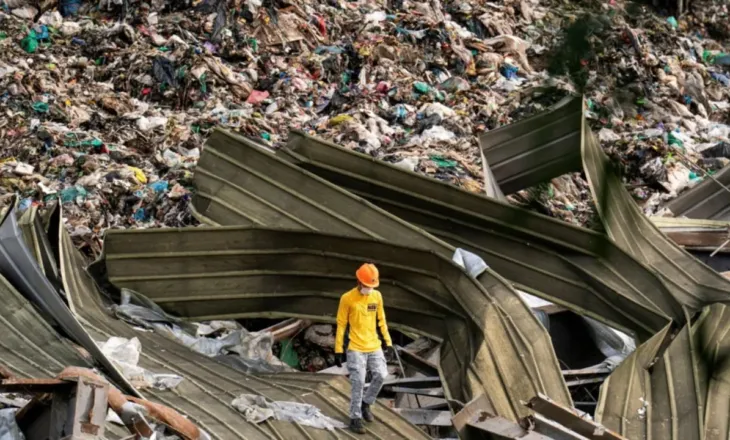 “Plehrat ranë mbi njerëzit”/ Tragjedi në Filipine, 11 persona humbin jetën pas shembjes së landfillit