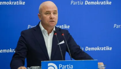 Po dridhja cigaren kur u godita/ Strazimiri: Në protestë u shenjestruan drejtuesit e opozitës