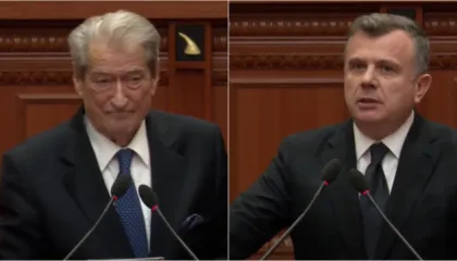 “Po je burrë, rri në zyrë me datë 24 se po të vjen populli”/ Përplasje në Kuvend, Balla-Berishës: Nuk tërhiqemi pa nxjerrë përgjegjësinë tënde për 21 Janarin