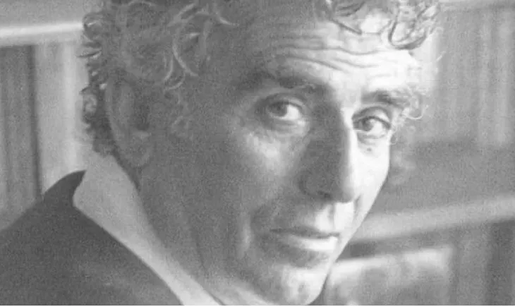 “Po largohem me një peng…”, ëndrra e parealizuar e Petro Markos