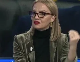 ‘Po mban me pahir një zv/kryeministre që duhet të ishte në burg’, Zhulali: Rama përdori letrën e Trump si “sapun” për..