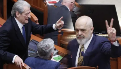 ‘Po të vjen populli!’/ Berisha sfidon Ramën: Nëse je burrë qëndro në zyrë në datën 24 janar