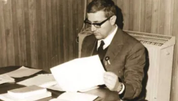 Poezia e Camajt shket mes akullit dhe zjarrit duke kërkuar që të rrokim dashurinë, trishtimin…