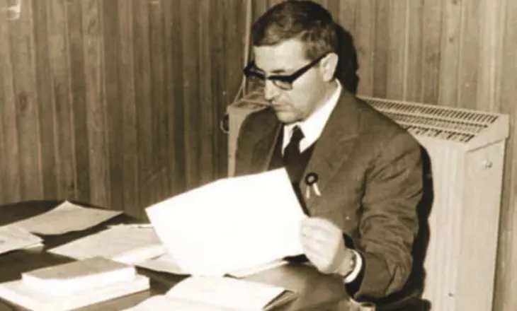 Poezia e Camajt shket mes akullit dhe zjarrit duke kërkuar që të rrokim dashurinë, trishtimin…