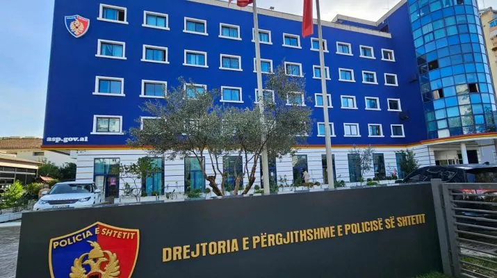Policia e Shtetit: Nuk na u kërkua mbështetje për shoqërimin e Altin Ndocit në spitalin e Durrësit. Forcat Operacionale nisen drejt…