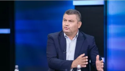 “Politikisht, opozita arriti të marrë një vëmendje”/ Protesta, gazetari: Prodhimi i lajmit në nivel ndërkombëtar