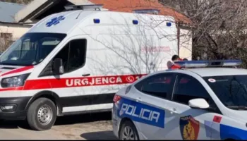 Porta e jashtme e oborrit e zuri poshtë, 12-vjeçari në Tiranë niset me urgjencë në spital