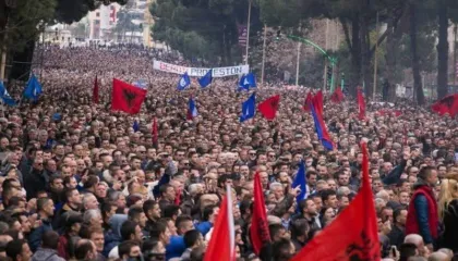 Postimi qesharak i Flamur Nokës me Photoshop: Kështu do jetë “përmbytja” e bulevardit