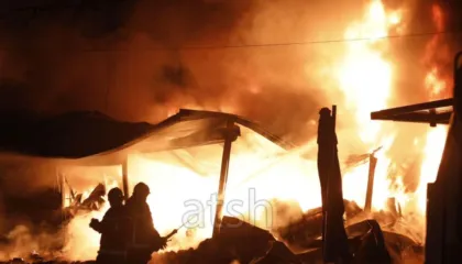 Prefekti Qendro: 11 makina zjarrfikëse dhe 60 forca policie për neutralizimin e flakëve tek “5 Maji”