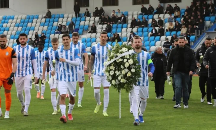 “Prehu në paqe”! Momenti prekës pas ndarjes nga jeta të vajzës, lojtarët e Tiranës e nisi ndryshe kundër Flamurtarit